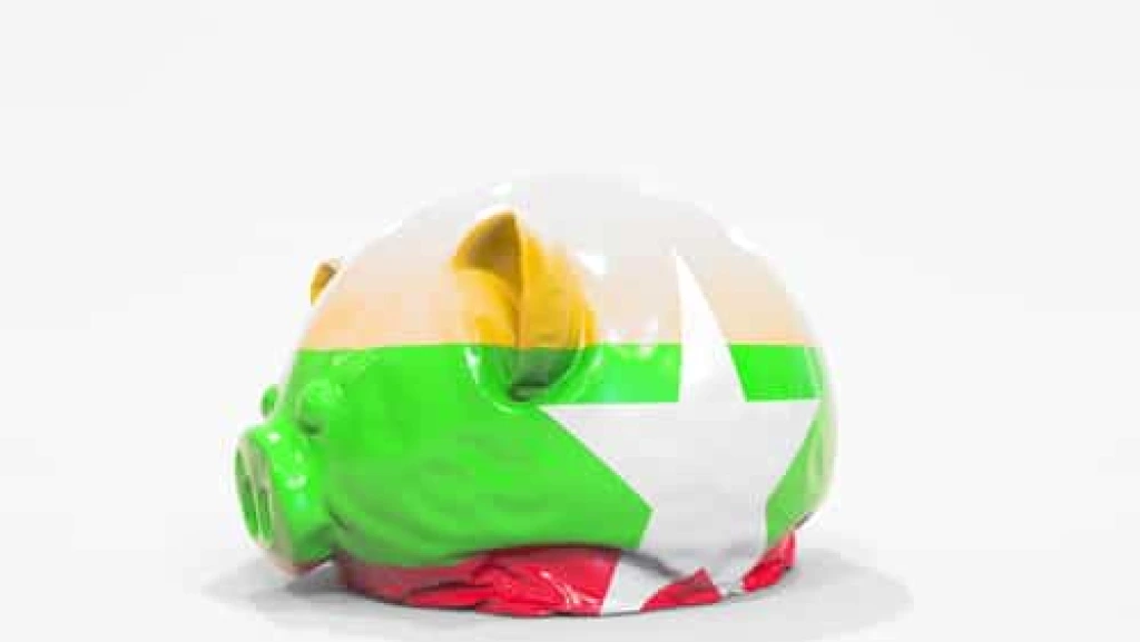 فوتیج قلک پرچم میانمار در حال خالی شدن