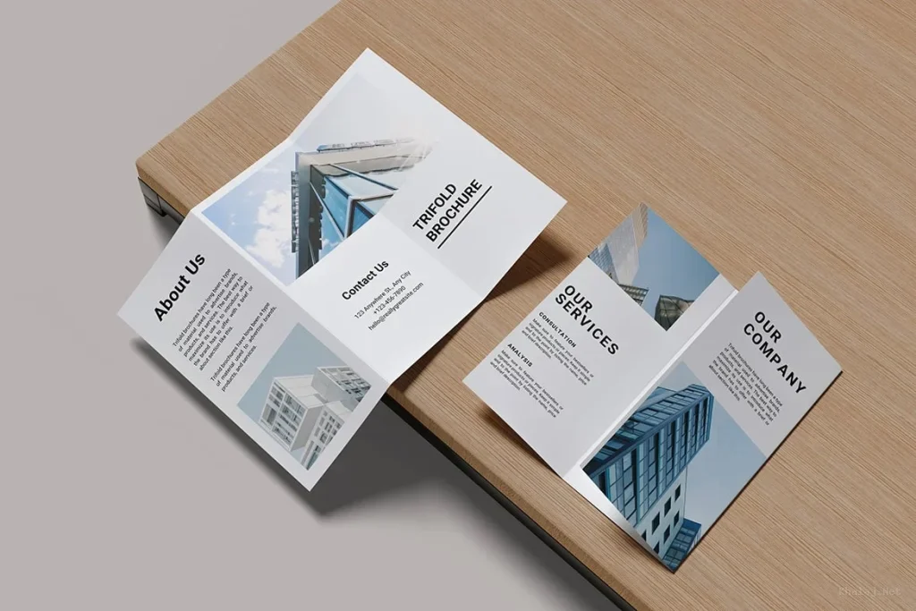 موکاپ PSD بروشور سه لت واقعی